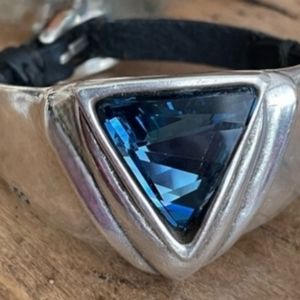 Uno de 50: "Wonder Woman" cuff